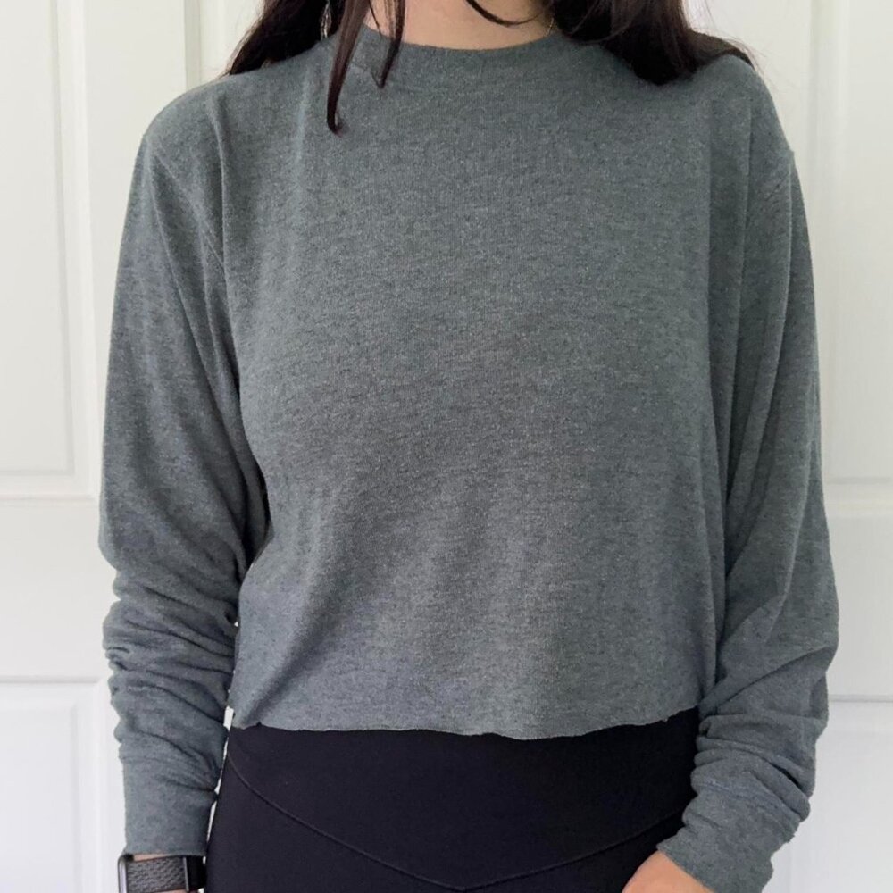 Brandy Melville Women's Grey and Green Crop-top